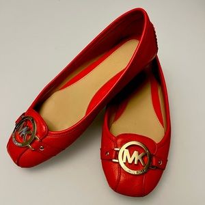 Michael Kors flats, leather upper, rubber outsole, size 7M.
